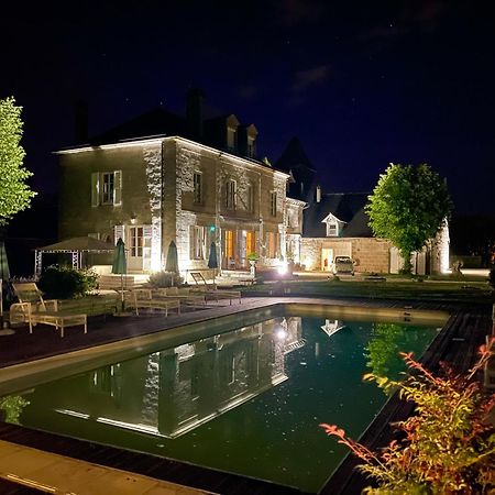 French Correze Moulin Bleu Hotell Saint-Pantaléon-de-Larche Exteriör bild