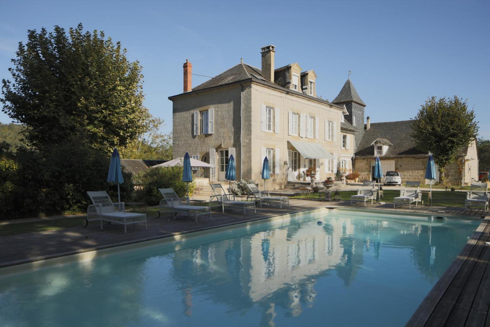 French Correze Moulin Bleu Hotell Saint-Pantaléon-de-Larche Exteriör bild