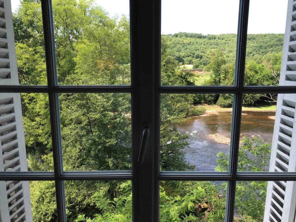French Correze Moulin Bleu Hotell Saint-Pantaléon-de-Larche Exteriör bild